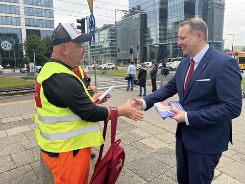 447736602 870002114952273 15092517636962944 n.jpg?stp=cp6 dst jpg s600x600& nc cat=103&ccb=1 7& nc s.jpg