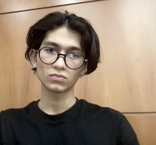 profile photo black.png