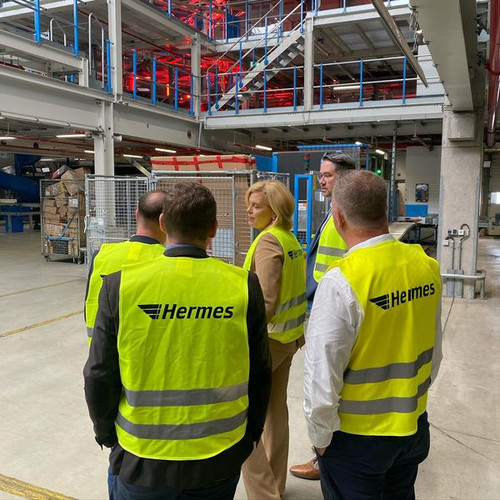 447644847 18440348242058189 4759934116281484509 n.jpg?stp=dst jpg p600x600& nc cat=108&ccb=1 7& nc s.jpg