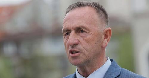 5049946564963731256?url=https%3A%2F%2Freporteri.net%2Fwp content%2Fuploads%2F2023%2F04%2FJusuf AzemI.jpg