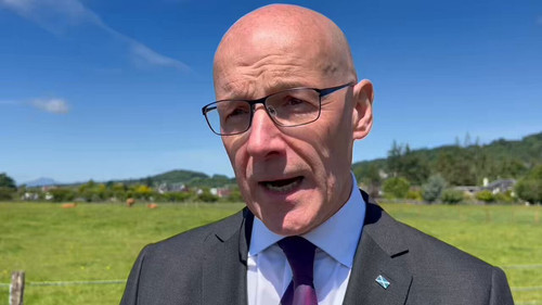 XY HUIZ ag aW1Kx.jpg