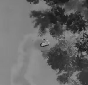 KS12X3pqxSi93 lQ.jpg