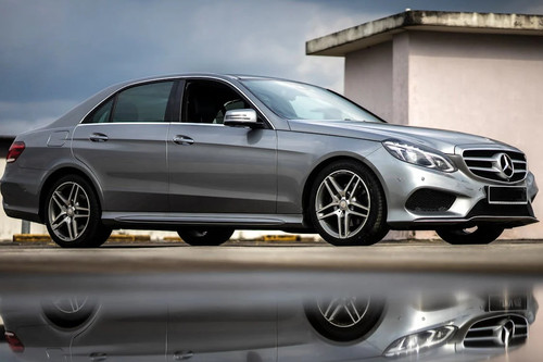 F & D Taxis Bracknell.jpg