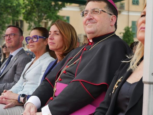 447492602 976880100748159 768199290967904393 n.jpg?stp=dst jpg s600x600& nc cat=108&ccb=1 7& nc sid=.jpg