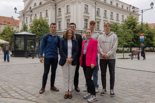 447768298 871995664752592 8166924559582285282 n.jpg?stp=dst jpg p526x395& nc cat=102&ccb=1 7& nc sid.jpg