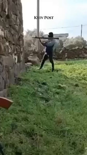 GoLC v7XoQWoO50K.jpg