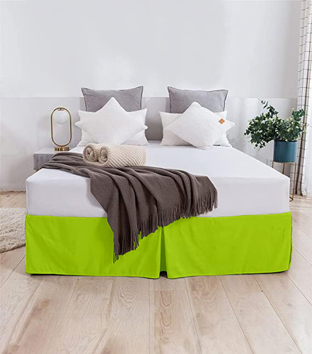 Parrot green 4.jpg