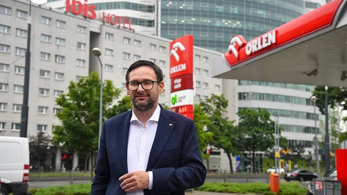 447407273 946801417456688 1544978459425839812 n.jpg? nc cat=107&ccb=1 7& nc sid=5f2048& nc ohc=hVUem.jpg