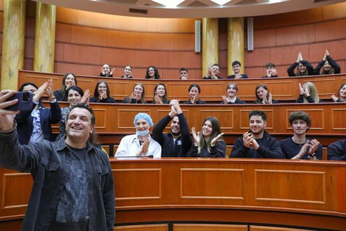 447506779 1000957011399466 7191074748844813909 n.jpg?stp=dst jpg p526x395& nc cat=106&ccb=1 7& nc si.jpg