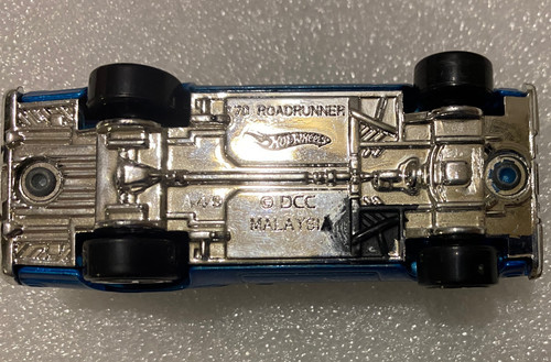 Машинка Hot Wheels '70 Plymouth Road Runner 2009 Muscle Mania (#079) USED P2399 u 4.jpg