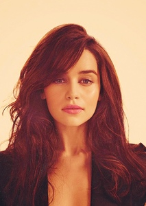 actor emilia clarke 183434 small.jpg