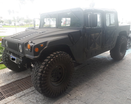 AM General M998 Humvee '90 preto.jpg