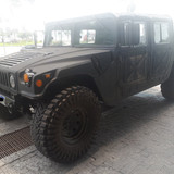 AM General M998 Humvee '90 preto