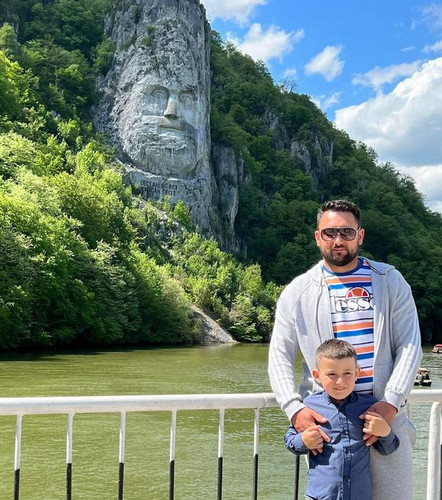 Puscasu und Sohn.jpg