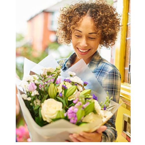 Flower Delivery in Mumbai - Giftlaya.jpg