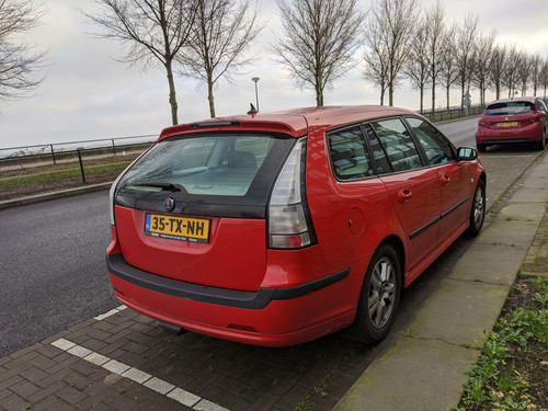 saab rechtsachter.jpg