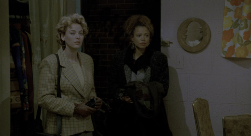 Candyman.1992.2160p.HDR.UHD.BluRay.DTS HD.MA.5.1.x265 10bit HDS.mkv 20231126 065122.078.png