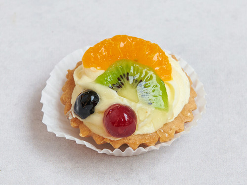 9884273 czernis poranek Food babeczka mini budyniowa z owocami 4x3.jpg