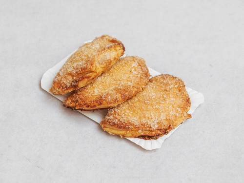 9884273 czernis poranek Food ciastko kruche wisniowe 4x3.jpg