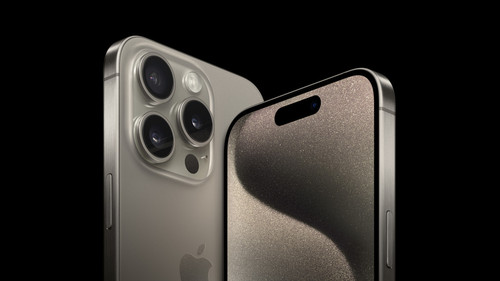 Apple iPhone 15 Pro lineup hero 230912.jpg.landing big 2x.jpg