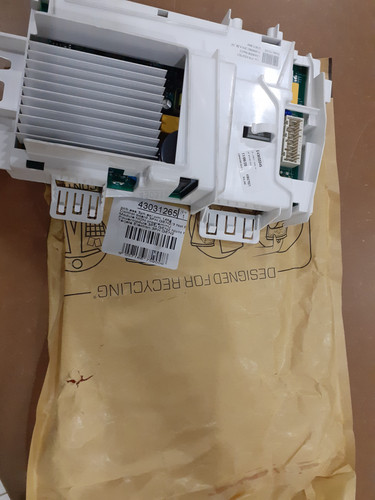 43031265.jpg