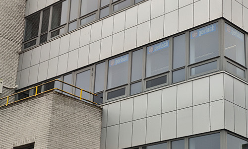 Gerlach Schiphol airport.jpg