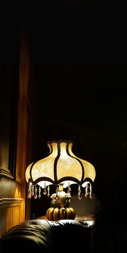lamp tall.jpg