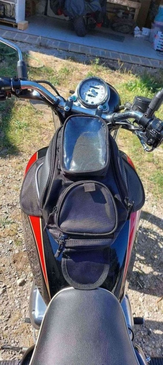 uYphONwm5gUr6k7.jpg