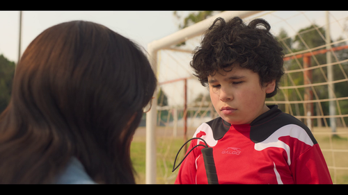 Nothing.to.See.Here.S01E01.Little.Egg.Eyes.1080p.NF.WEB DL.DDP5.1.Atmos.H.264 QuaSO 001.png