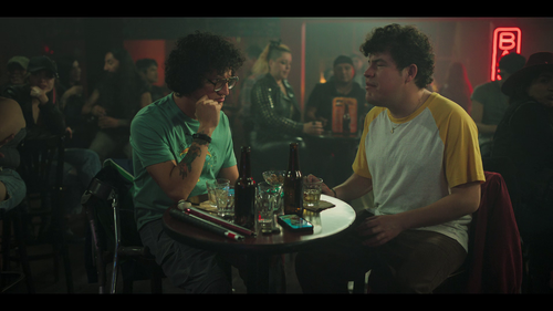 Nothing.to.See.Here.S01E01.Little.Egg.Eyes.1080p.NF.WEB DL.DDP5.1.Atmos.H.264 QuaSO 003.png