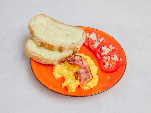 9884273 czernis poranek Food jajecznica o poranku 4x3.jpg