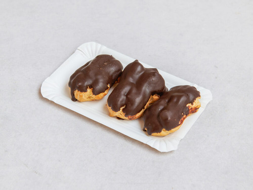 9884273 czernis poranek Food mini eklerki 4x3.jpg