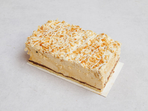 9884273 czernis poranek Food orzech beza 4x3.jpg