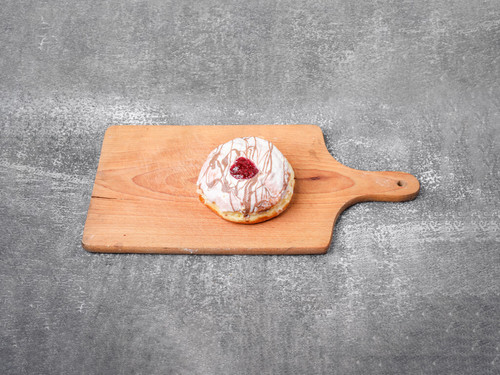 9942293 9942293 rzemioslo paczkow i lodow Food paczek goraca malina 4x3.jpg