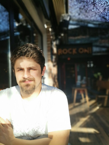 IMG afaf4b20c07625b6bdced63a7dd84ef3 V.jpg