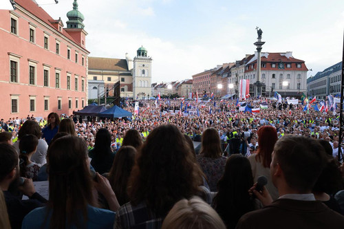 GPPh7bNXoAAs RS?format=jpg.jpg