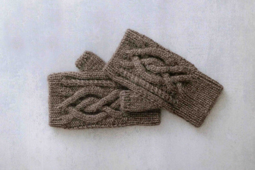 handmade spinus crochet blog - How To Better Crochet Gloves 1.jpg