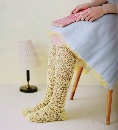 handmade spinus crochet blog - How To Better Crochet Stockings 5.jpg