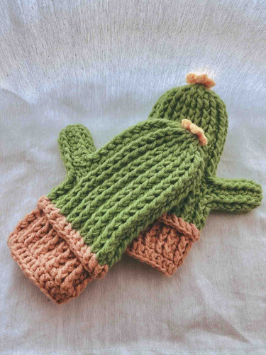 handmade spinus crochet blog - How To Better Crochet Gloves 4.jpg