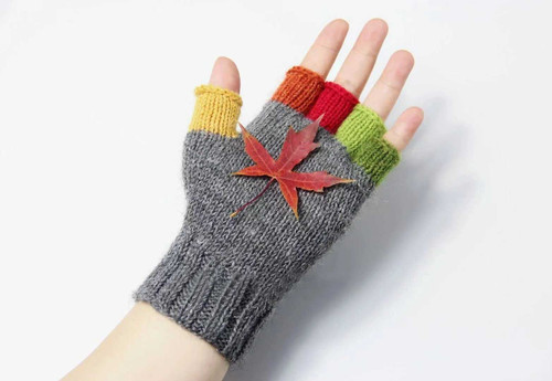 handmade spinus crochet blog - How To Better Crochet Mittens 5.jpg