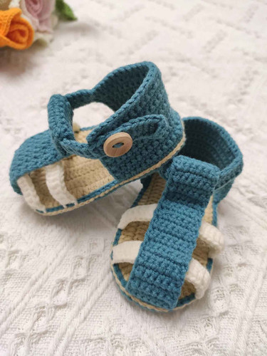 handmade spinus crochet blog - How To Better Crochet Booties 4.jpg