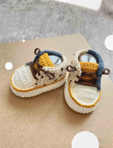 handmade spinus crochet blog - How To Better Crochet Booties 3.jpg