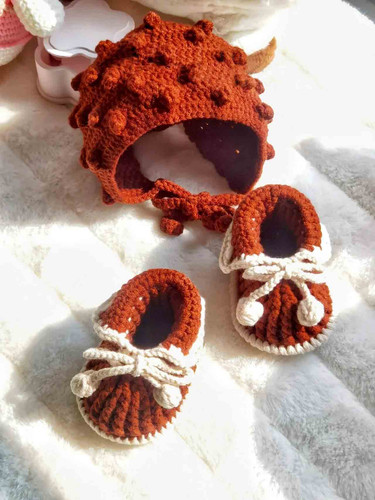 handmade spinus crochet blog - How To Better Crochet Booties 2.jpg