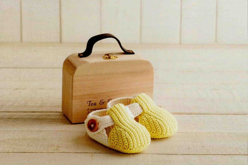handmade spinus crochet blog - How To Better Crochet Booties 1.jpg
