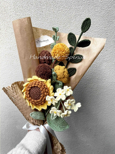 handmade spinus crochet blog - How To Better Crochet Flowers 2.jpg