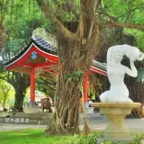 00026 北港神社手水舍 vs 倒水美人雕像