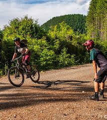 Youth mountain bike programs fall Squamish.jpg