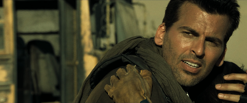 Resident.Evil.Extinction.2007.UHD.BluRay.2160p.2Audio.TrueHD.Atmos.7.1.x265.10bit.HDR BeiTai.mkv 202.png