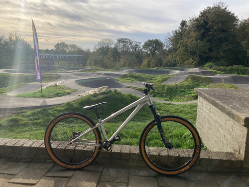 commencal2.jpg