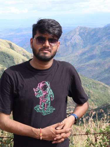 photo 6206310515785972912 y.jpg